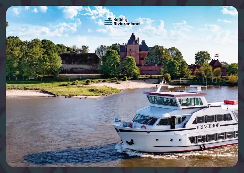 Fotokaart Rederij Rivierenland bij Slot Loevestein