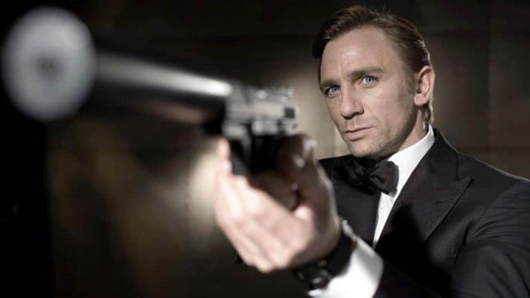 Lees meer over het artikel JAMES BOND POSTER – Will Time Ever Die